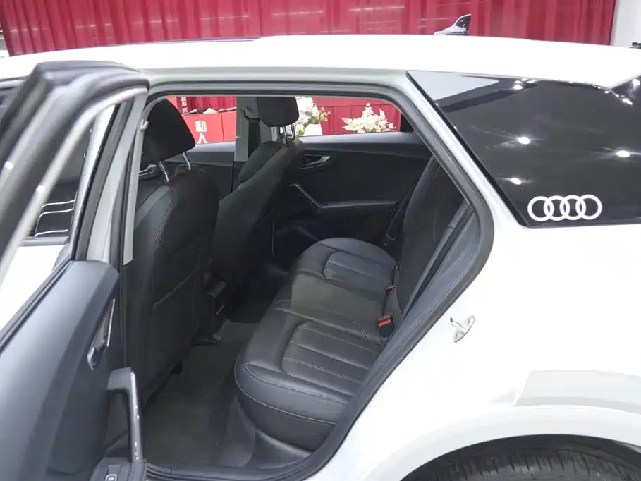 Audi Q2L 2024 35TFSI fashionable and dynamic купить на сайте DeffCars
