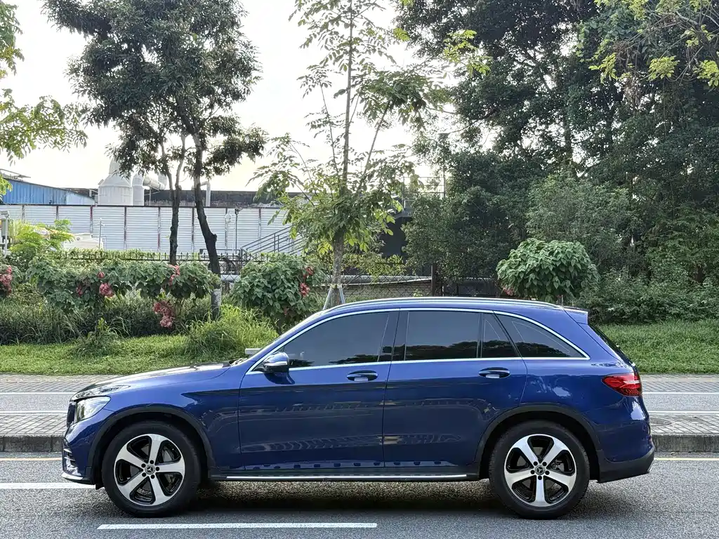 Mercedes-Benz GLC 2018 facelift GLC 260 4MATIC luxury model купить на сайте DeffCars
