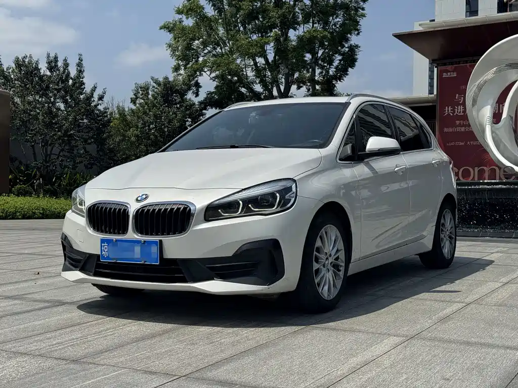 BMW 2 Series Touring 2018 218i Leading Model купить на сайте DeffCars