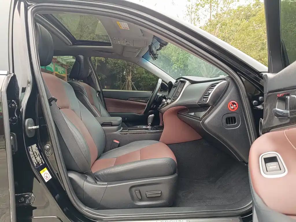 Crown 2018 2.0T Sports Edition купить на сайте DeffCars