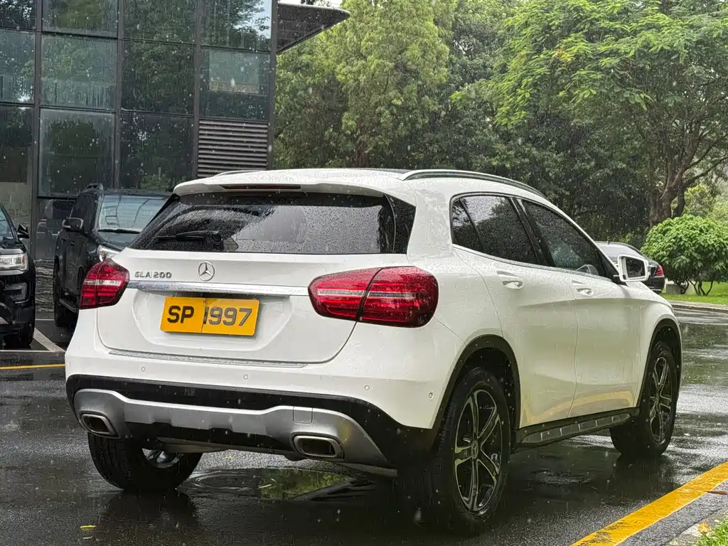 Mercedes GLA 2018 200 Fashion Edition купить на сайте DeffCars