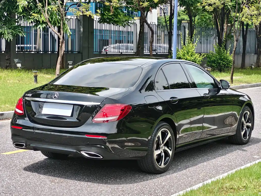 Mercedes-Benz E-Class 2017 E 300 Sports купить на сайте DeffCars