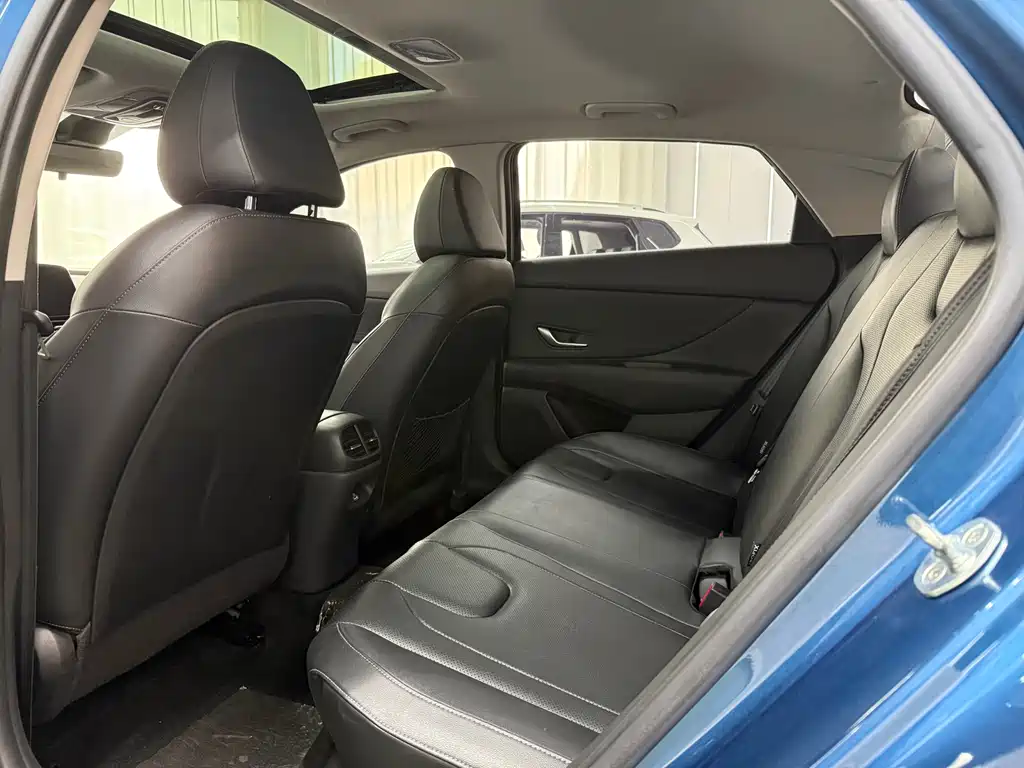 Elantra 2022 1.5L CVT LUX Premium Edition купить на сайте DeffCars