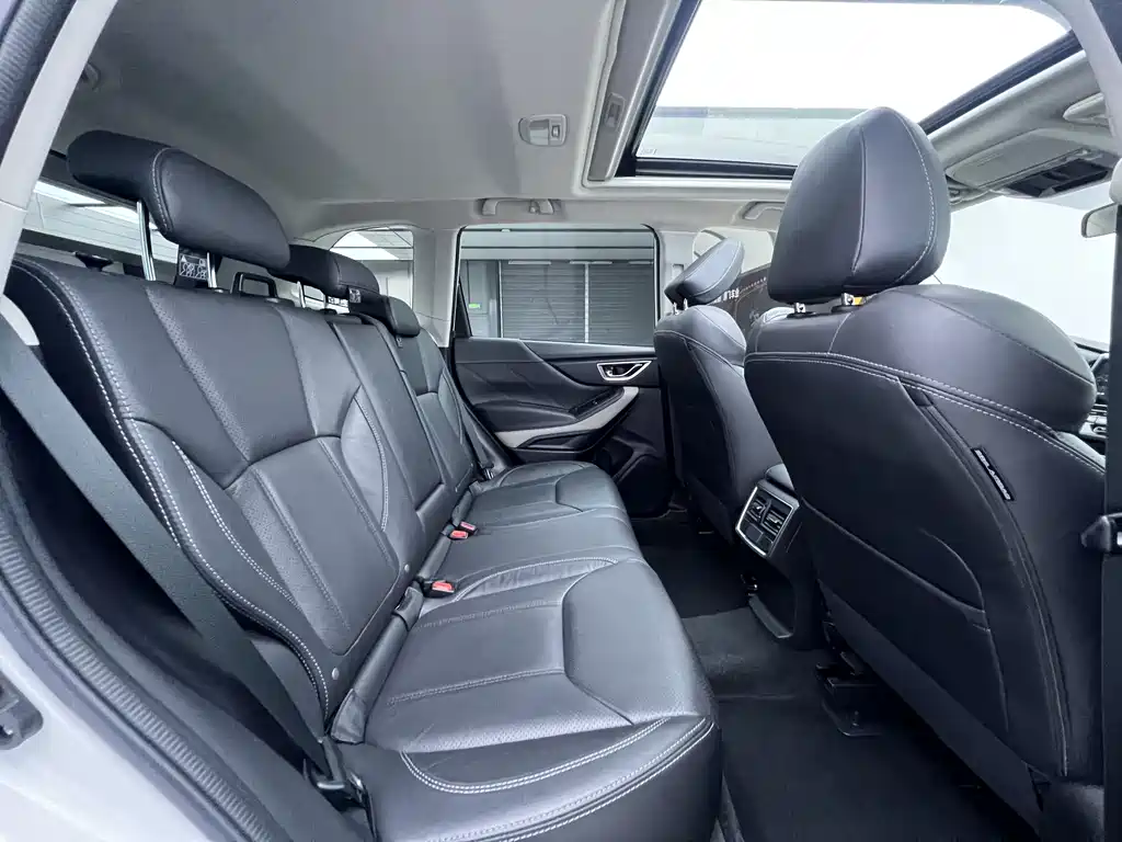 Forester 2022 2.0i AWD Deluxe Edition купить на сайте DeffCars