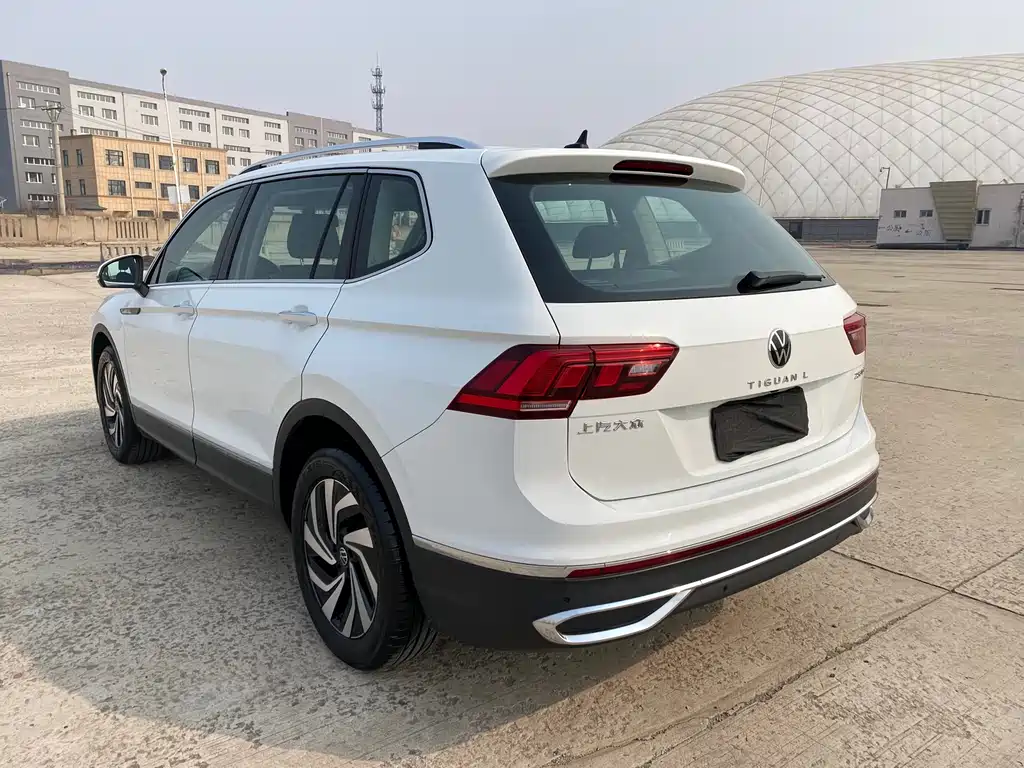 Tiguan L 2023 280TSI automatic two-wheel drive Chaochuang limited edition купить на сайте DeffCars