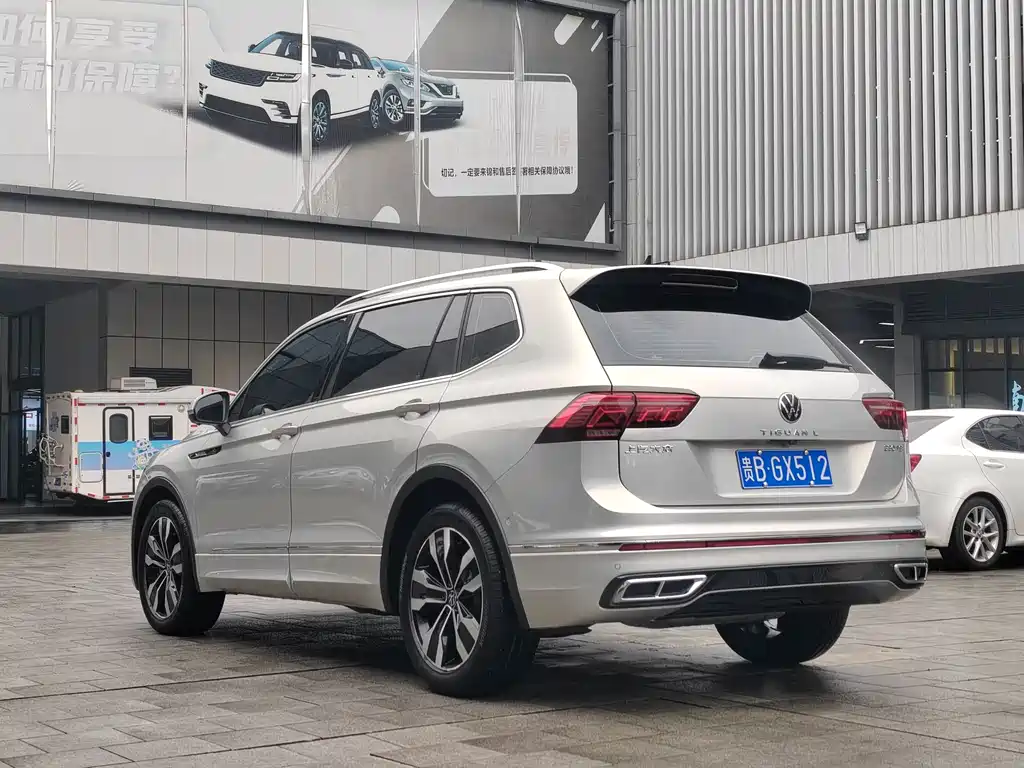 Tiguan L 2023 330TSI automatic two-wheel drive R-Line version купить на сайте DeffCars