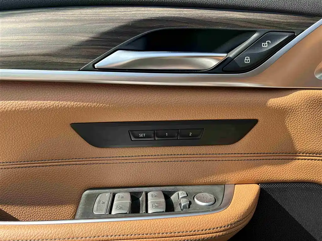 BMW 6 Series GT 2018 630i Luxury Design Package купить на сайте DeffCars