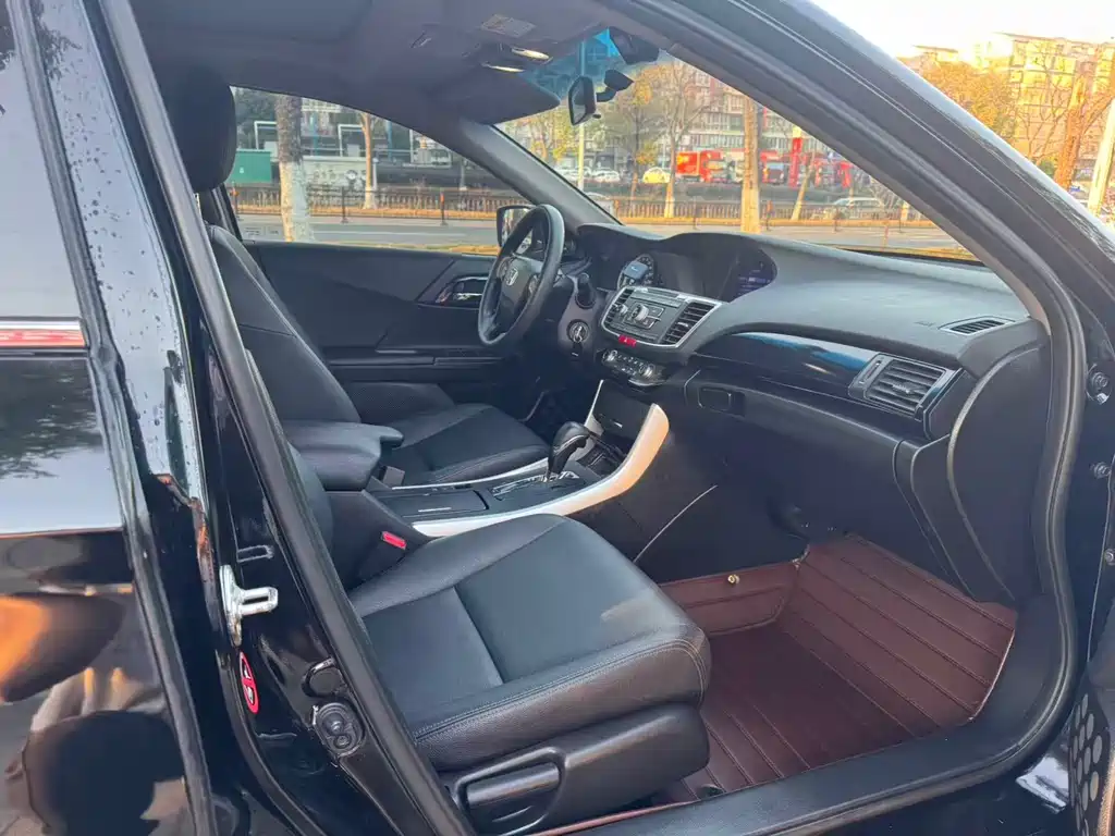 Accord 2016 2.0L Comfort Edition купить на сайте DeffCars