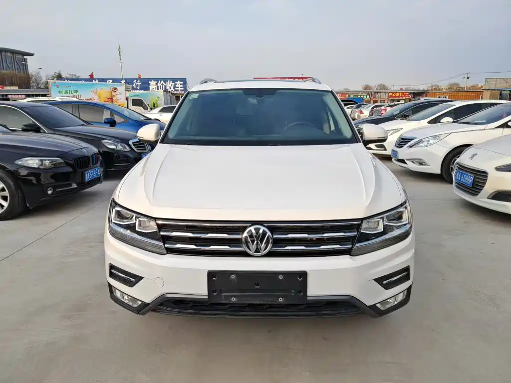 Tiguan L 2018 facelift 330TSI automatic two-wheel drive luxury version купить на сайте DeffCars