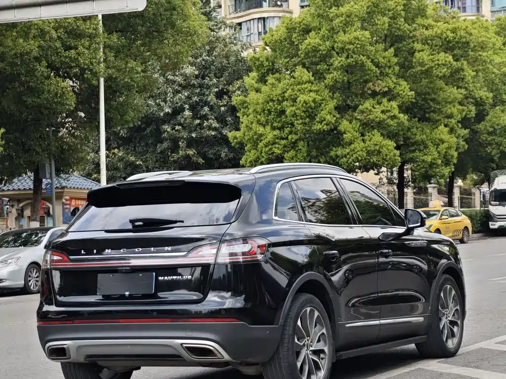 Voyager 2021 2.0T four-wheel drive elegant version купить на сайте DeffCars