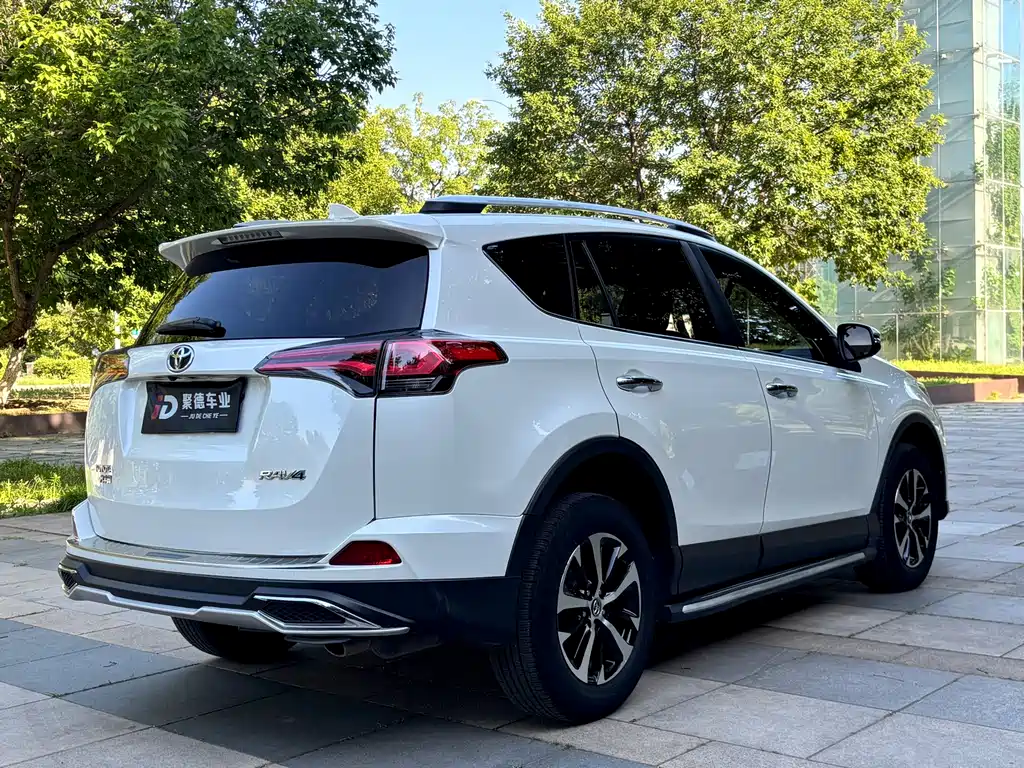 RAV4 Rongfang 2016 2.0L CVT two-wheel drive fashion version National V купить на сайте DeffCars