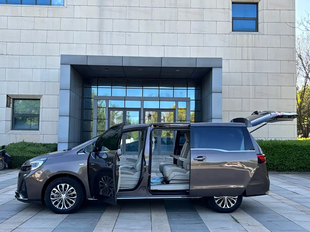 Buick GL8 2023 Land Business Class Comfort Type купить на сайте DeffCars