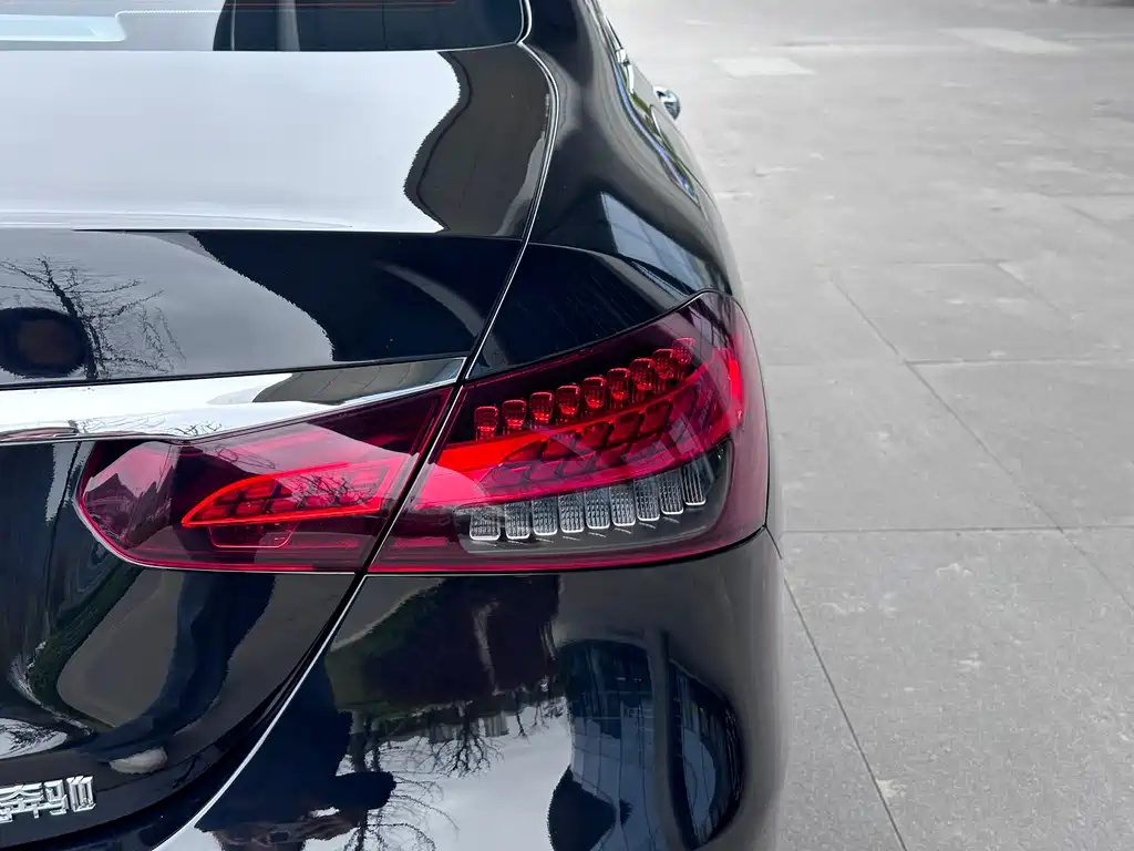 Mercedes-Benz E-Class 2023 E 260 L купить на сайте DeffCars