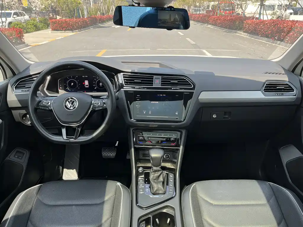 Tiguan L New Energy 2021 430PHEV plug-in hybrid flagship version купить на сайте DeffCars