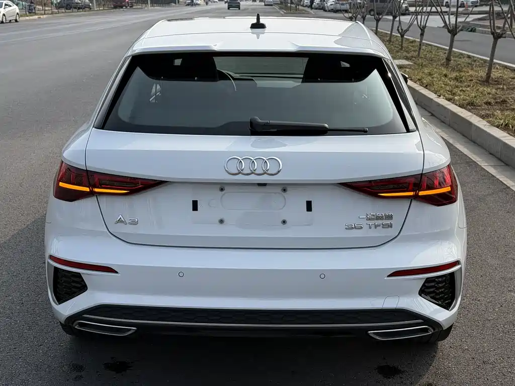 Audi A3 2024 Sportback 35 TFSI stylish and sporty купить на сайте DeffCars