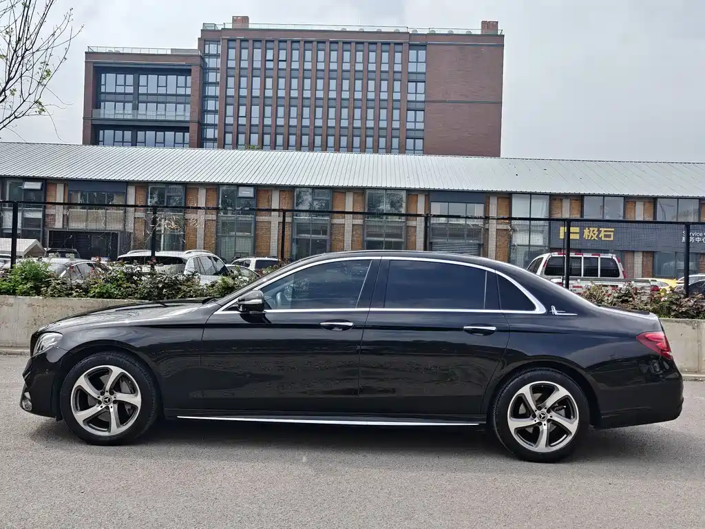 Mercedes-Benz E-Class 2019 E 300 L Sports Luxury купить на сайте DeffCars