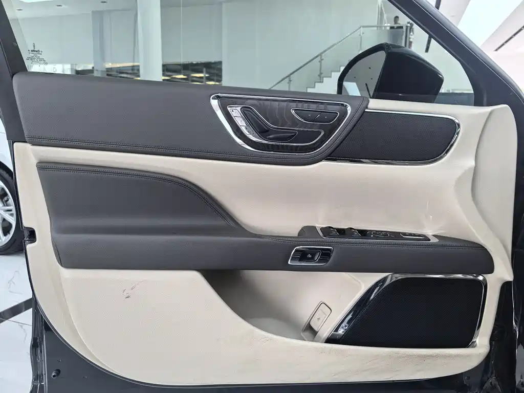 Lincoln Continental 2018 2.0T Two-wheel drive Exclusive Edition купить на сайте DeffCars