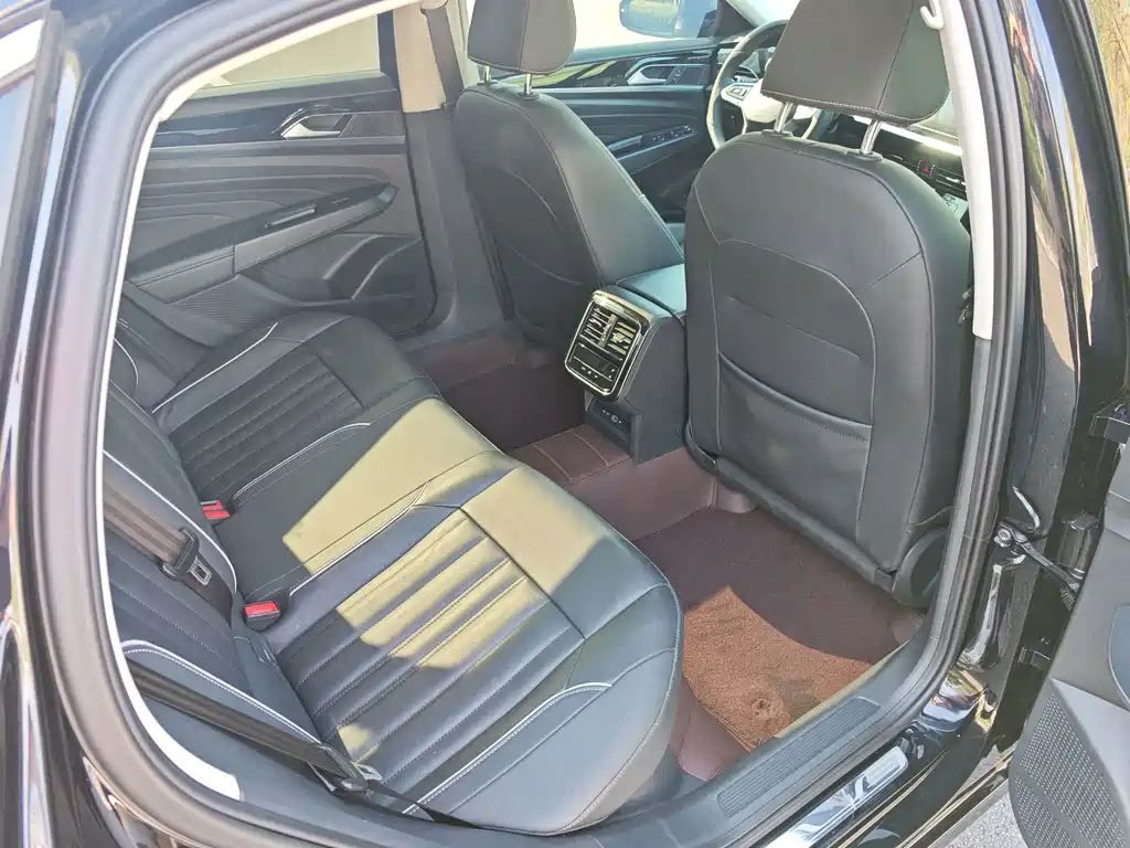 Passat 2023款 330TSI 星空精英版 купить на сайте DeffCars