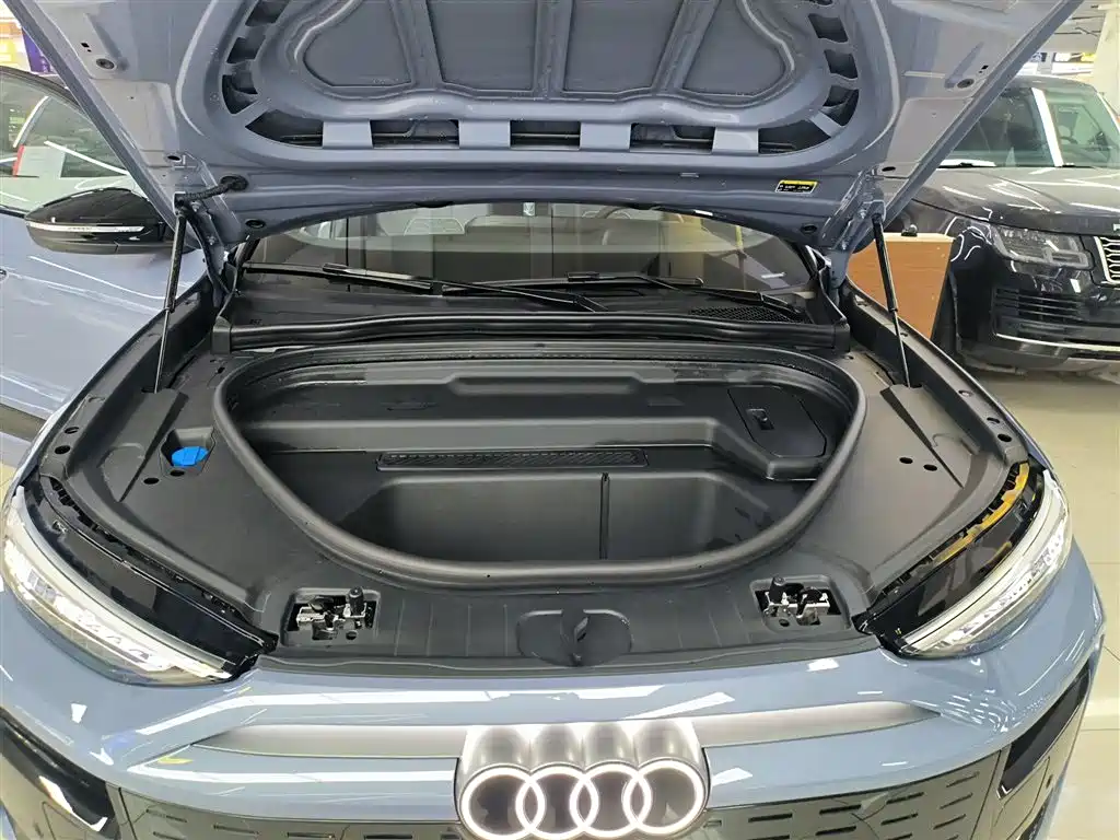 Audi Q6L e-tron 2026 first pilot version купить на сайте DeffCars
