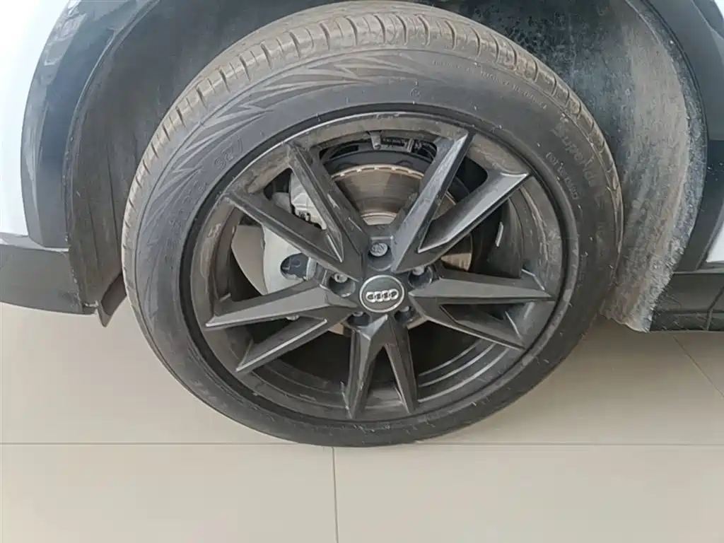 Audi Q2L 2018 35 TFSI Fashionable and Dynamic National VI купить на сайте DeffCars