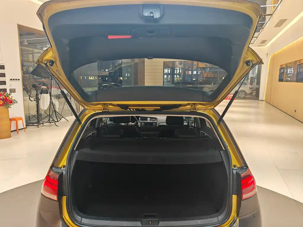 Golf 2018 180TSI automatic comfort type купить на сайте DeffCars