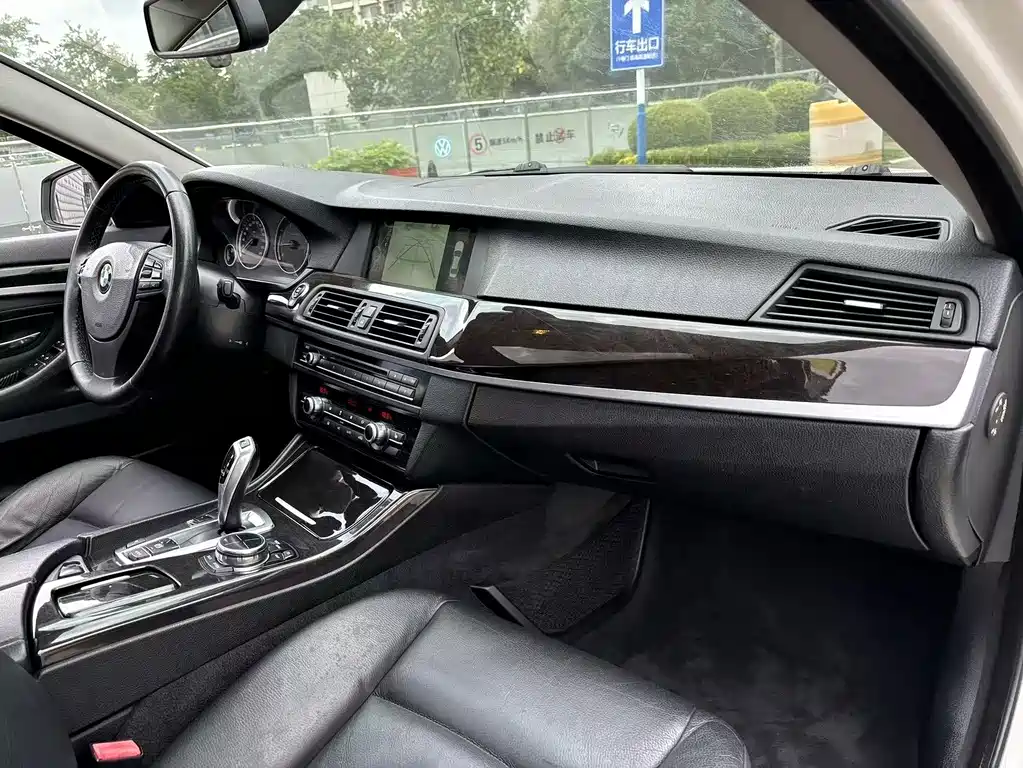 BMW 5 Series 2013 525Li Luxury Model купить на сайте DeffCars