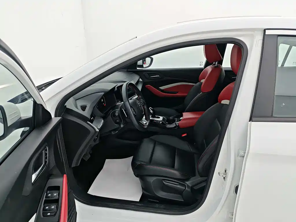 MG5 2021 300TGI DCT Green Luxury Edition купить на сайте DeffCars