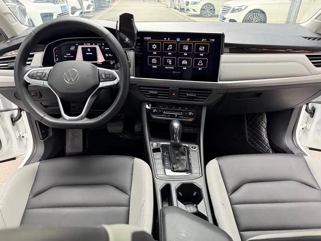Bora 2023 300TSI DSG Premium Edition купить на сайте DeffCars