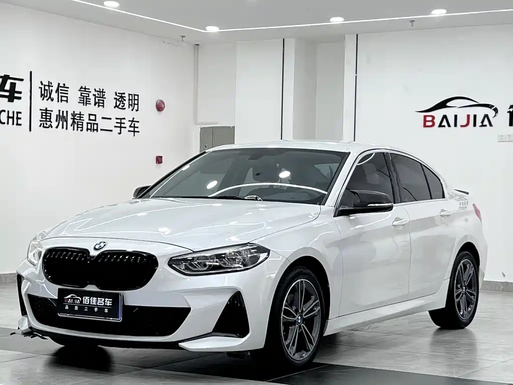 BMW 1 Series 2021 120i M Sports Edition купить на сайте DeffCars