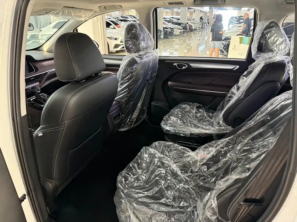 Trumpchi M6 2023 PRO 270T DCT Deluxe Edition купить на сайте DeffCars