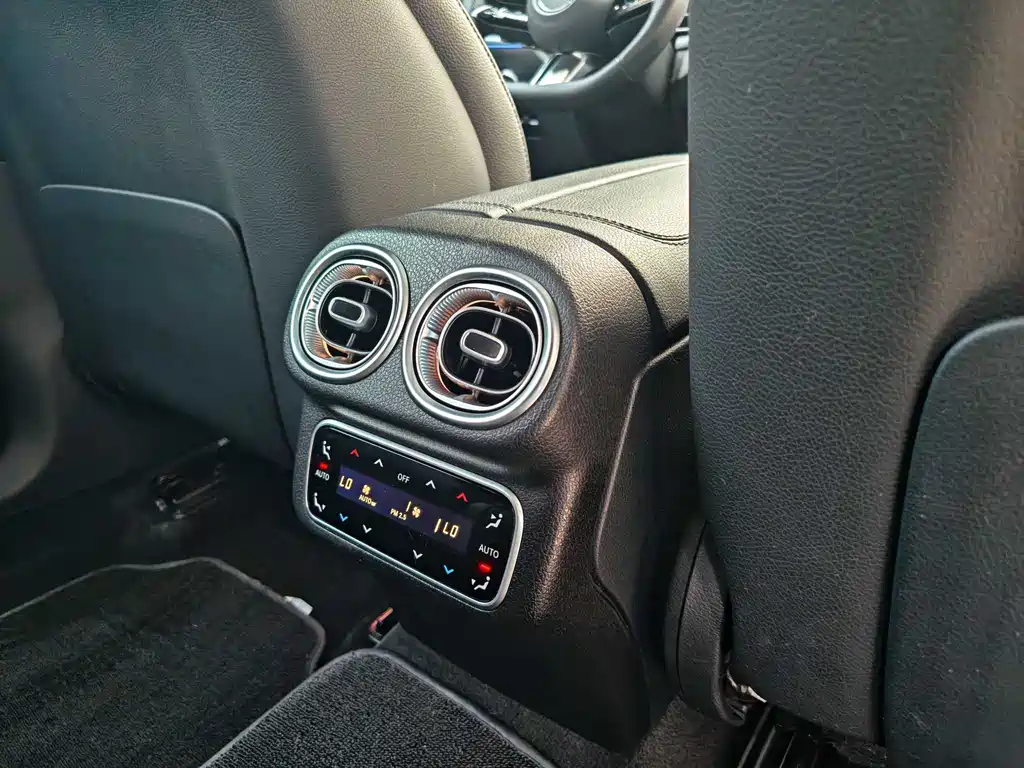 Mercedes-Benz GLC 2023 facelift GLC 260 L 4MATIC luxury model 7 seats купить на сайте DeffCars