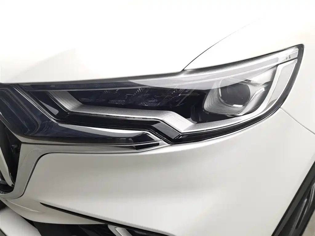 Hongqi HS5 2022 facelift 2.0T Zhilian Flagship Edition купить на сайте DeffCars