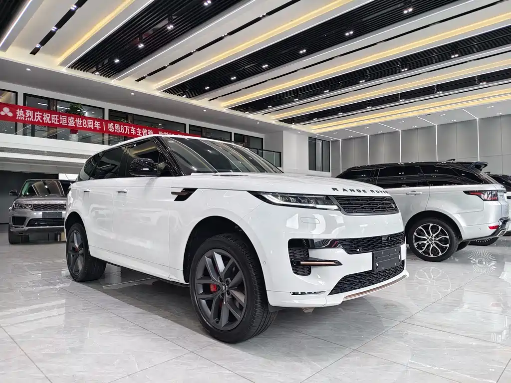 Range Rover Sport 2025 400PS Dynamic SE купить на сайте DeffCars