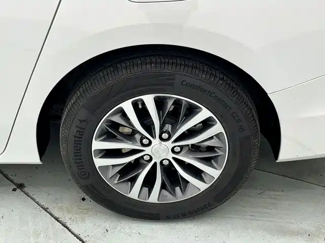 Buick GL8 2022 ES Lu Zun 653T Exclusive Type купить на сайте DeffCars