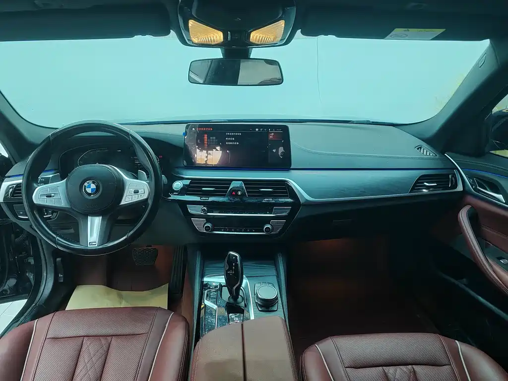 BMW 5 Series 2023 530Li Leading M Sports Package купить на сайте DeffCars