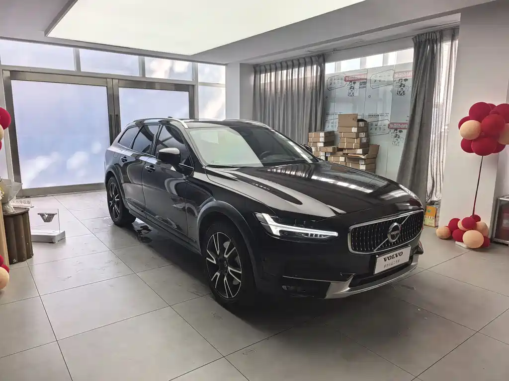 Volvo V90 2019 Cross Country T5 AWD Zhizun Edition National V купить на сайте DeffCars