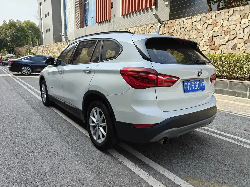 BMW X1 2018 sDrive18Li Fashion Model купить на сайте DeffCars
