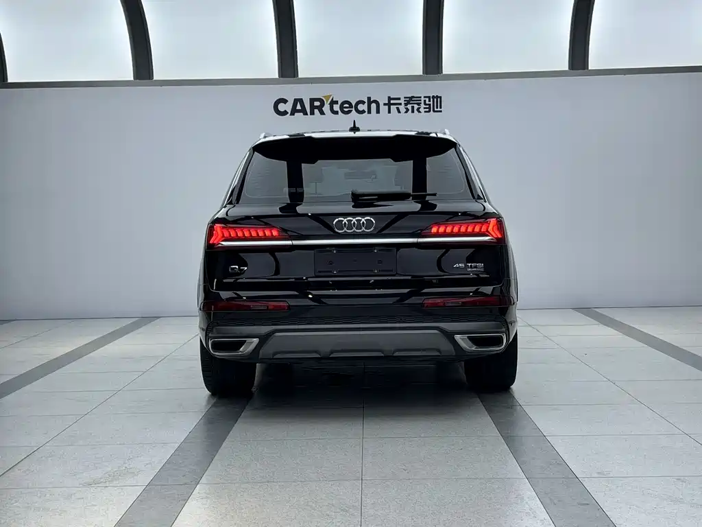 Audi Q7 2023 45 TFSI quattro S line sports купить на сайте DeffCars