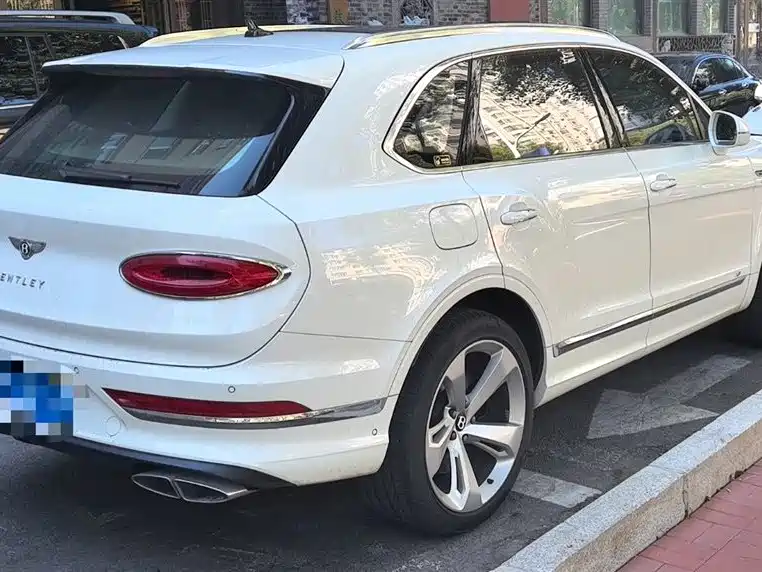 Bentayga 2022 4.0T V8 купить на сайте DeffCars