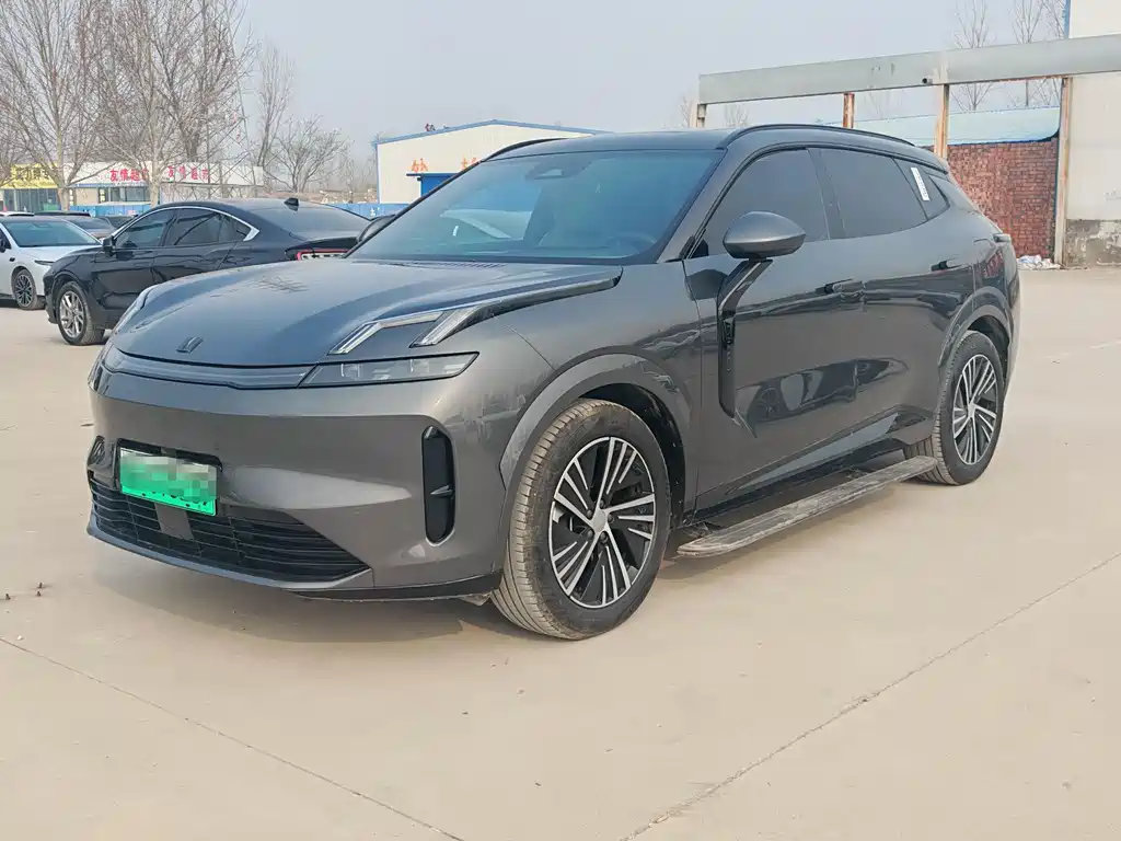 Lynk & Co 08 EM-P 2024 model 120km long range Plus купить на сайте DeffCars