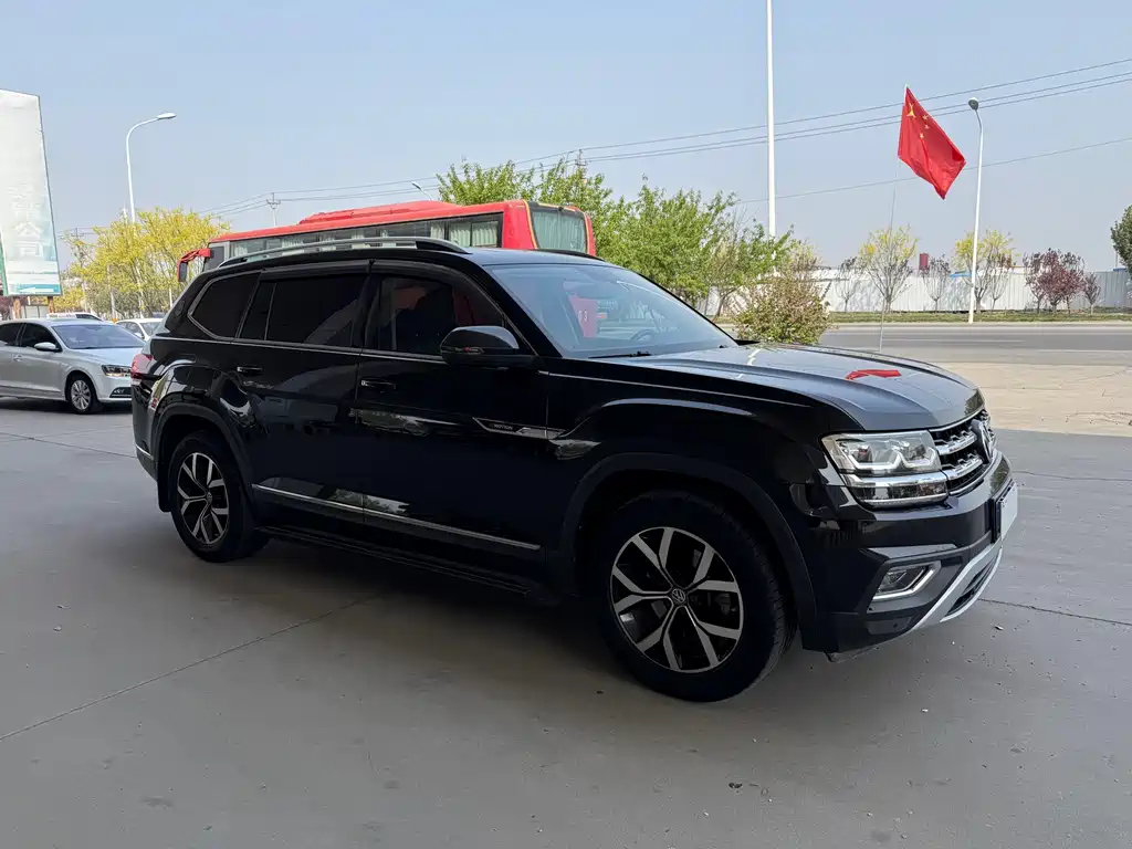Touron 2019 380TSI four-wheel drive luxury version National VI купить на сайте DeffCars