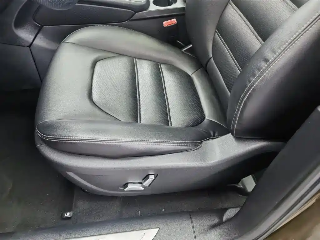 Zotye SR9 2017 2.0T Manual Ultimate Heart Edition купить на сайте DeffCars