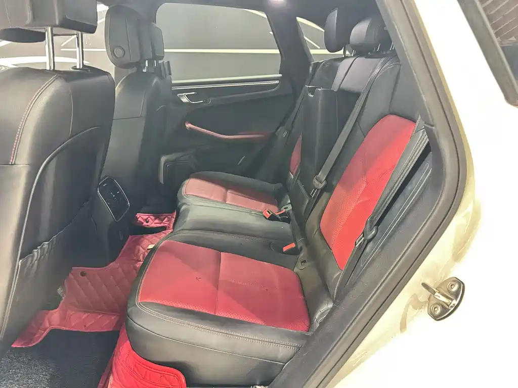 Macan 2017 Macan 2.0T купить на сайте DeffCars