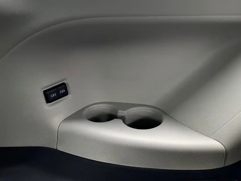SIENNA 2023 2.5L Hybrid Comfort Edition купить на сайте DeffCars