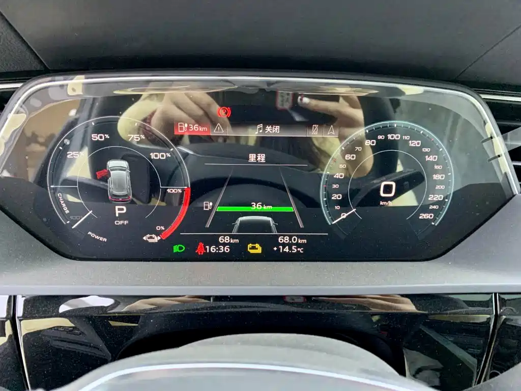 Audi e-tron 2021 50 quattro luxury model купить на сайте DeffCars