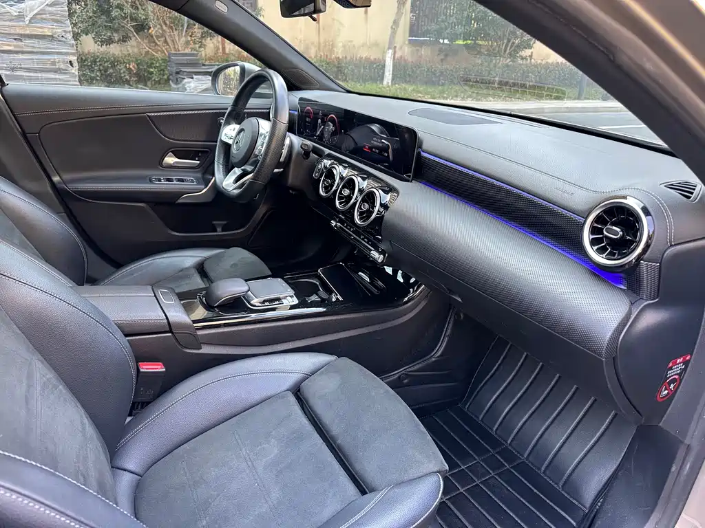 Mercedes-Benz A-Class 2020 A 200 L Sports Sedan купить на сайте DeffCars