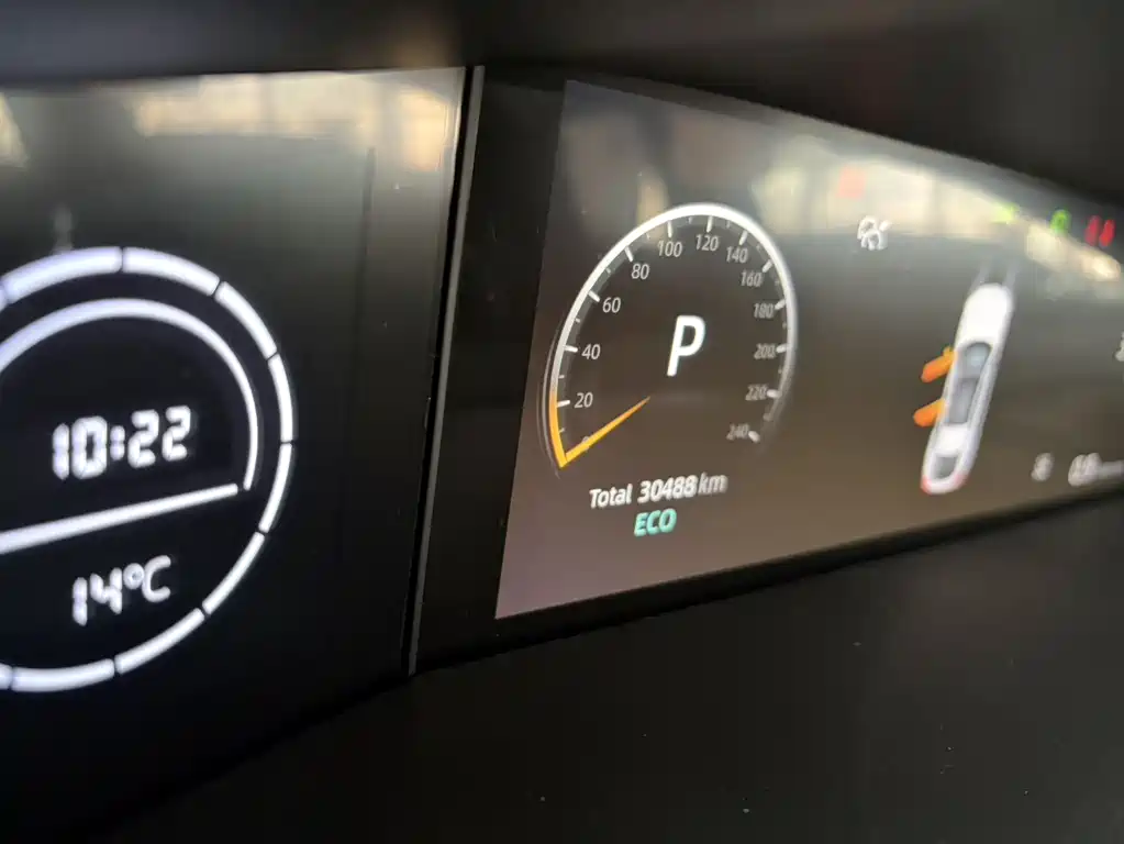 Changan UNI-V 2024 1.5T exclusive model купить на сайте DeffCars