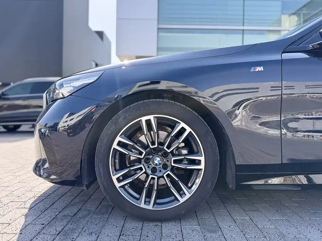 BMW 5 Series Imported 2024 525i M Sports Package купить на сайте DeffCars
