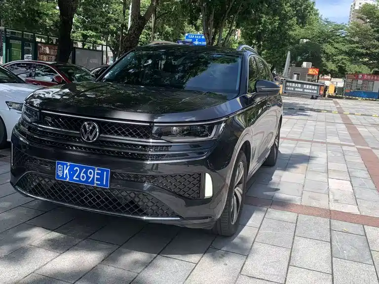Lanxun 2024 380TSI four-wheel drive R-Line cruising model купить на сайте DeffCars
