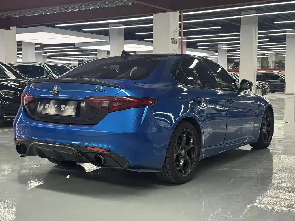 Giulia 2017 2.0T 280HP Luxury Edition купить на сайте DeffCars